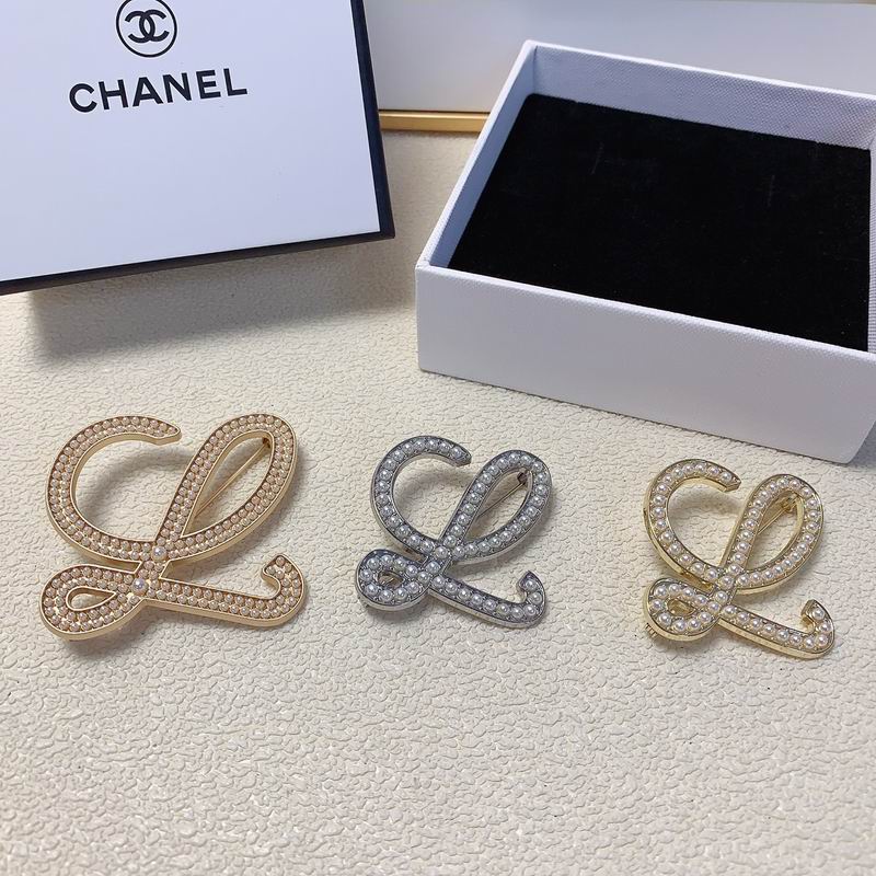 Loewe brooch 05lyx25 (1)